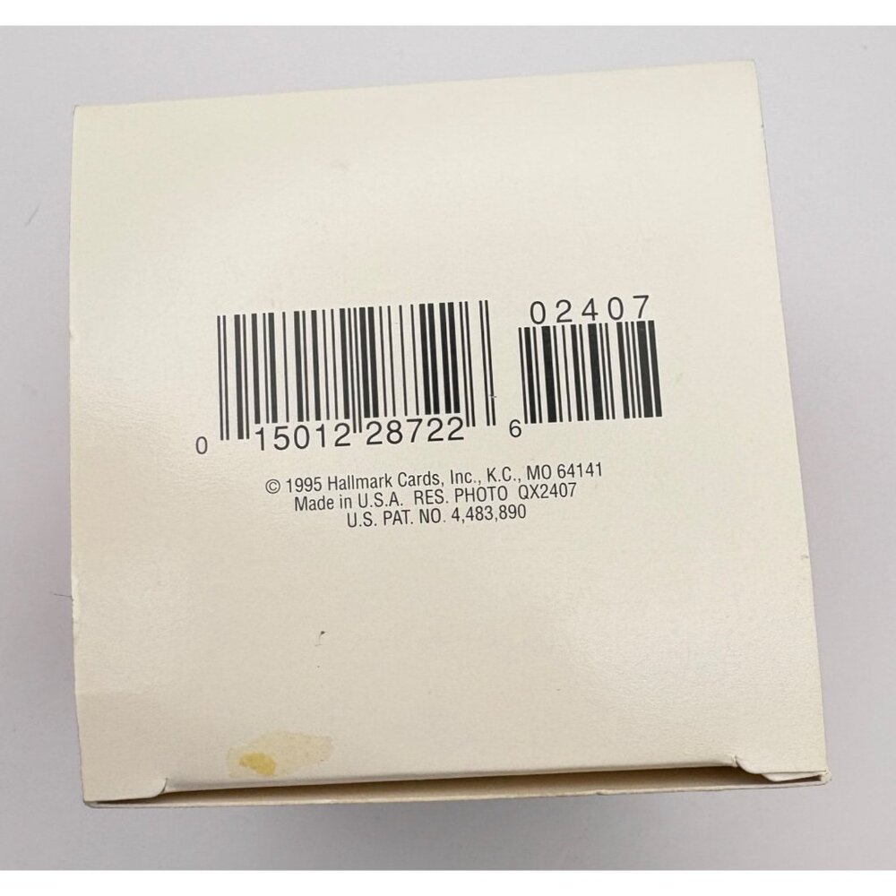 Norman Rockwell Hallmark Keepsake Santas Visitors Christmas Ornament Ball 1995 - Picture 9 of 9